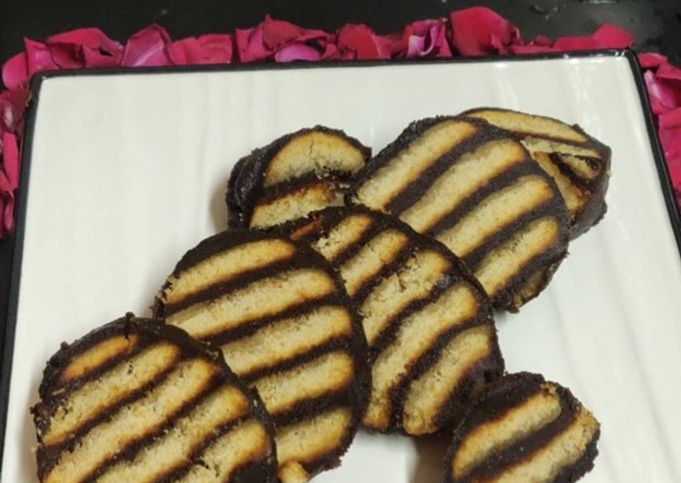 The biscuit chocolate log cake