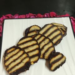 A picture of The biscuit chocolate log cake.