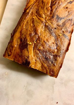 Foto di Banana bread marmorizzato, senza latte, senza uova