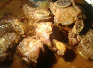 Hình của món Sườn non ram kiểu Philippines.