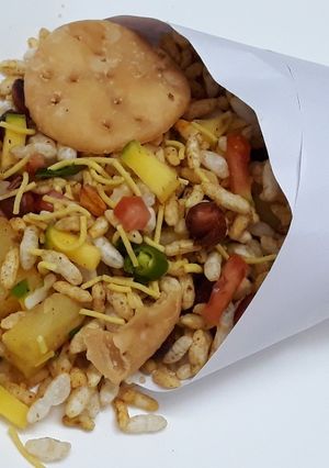 चटपटीत भेळ (BHEL RECIPE IN MARATHI) रेसिपी चे मुख्य फोटो