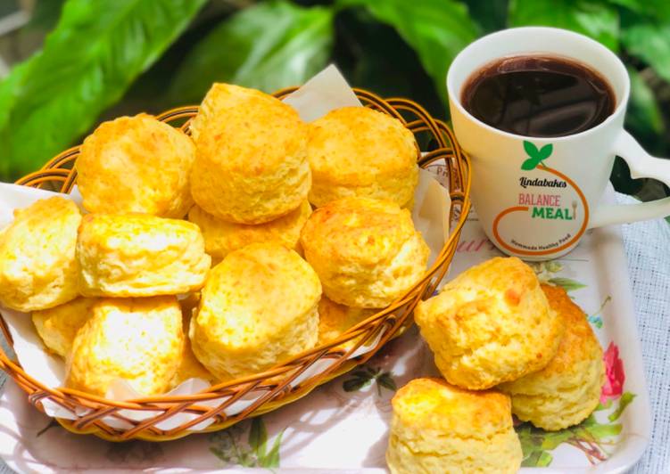 Recipe of Homemade Mini cheese biscuits with Greek Yogurt