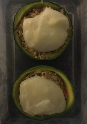Una foto de Zapallitos rellenos de quinoa vegetarianos
