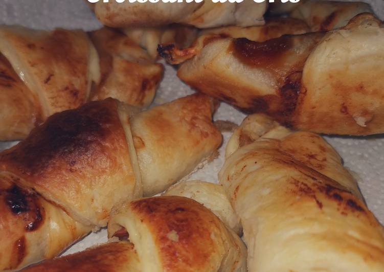 Step-by-Step Guide to Prepare Favorite Croissant de Salsicha e queijo