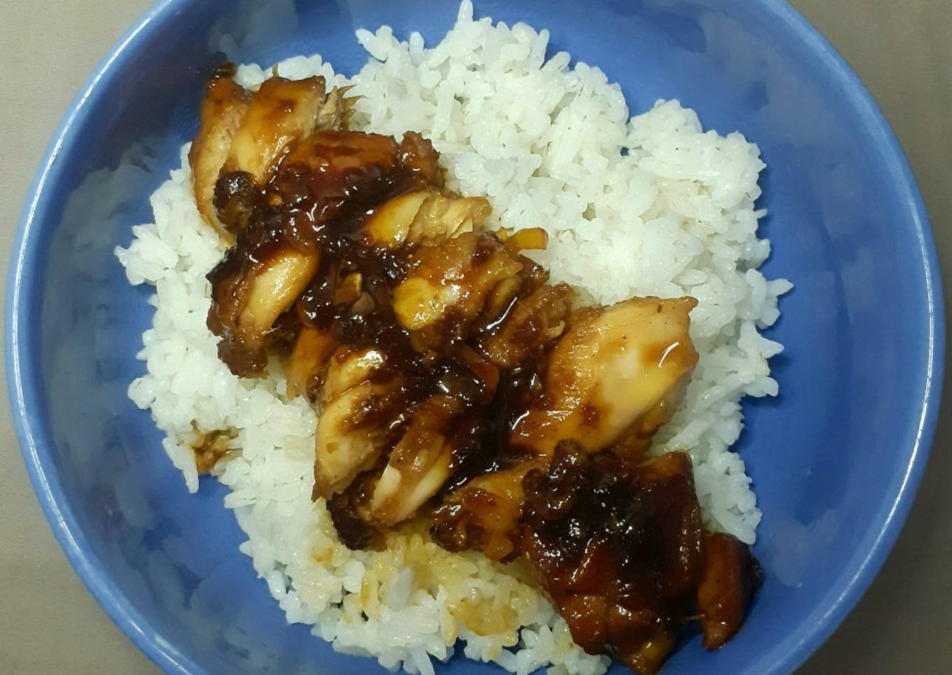 Marinated chicken thighs with honey whitepepper sauce