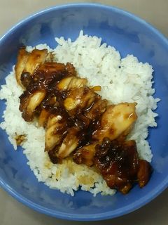 Foto resep Marinated chicken thighs with honey whitepepper sauce