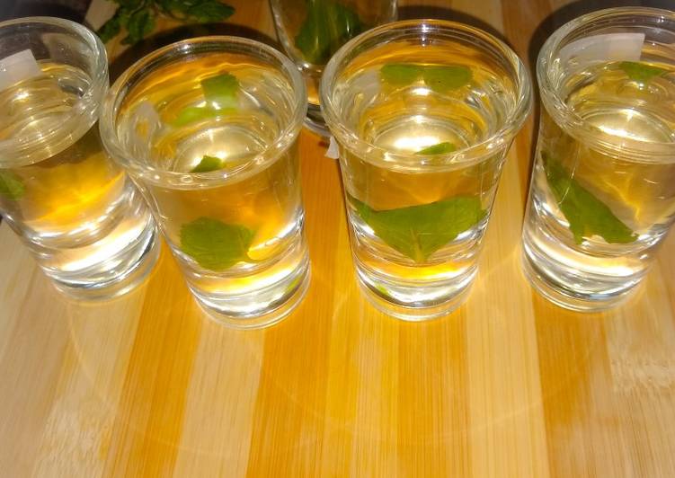 How to Prepare Any-night-of-the-week Mint Tea