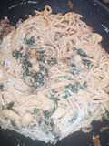 Pasta con espinacas y almendras