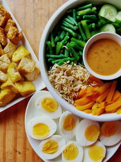 Foto resep Sego Pecel simpel