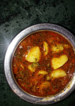A picture of Dahi wale aalu.