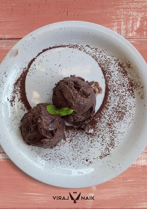 A picture of Chocolate Ice Cream.