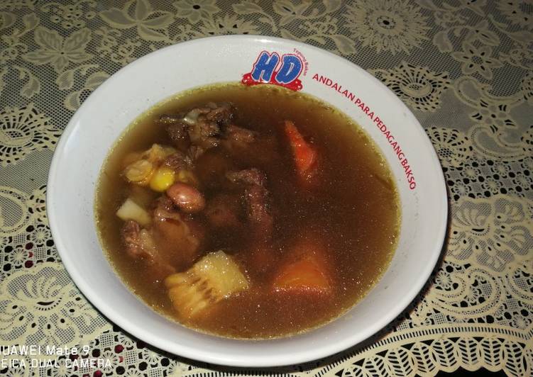 Sup iga kacang merah  by indah suwarni