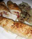 Pechuga de pollo rellena con queso, chorizo y cebolla