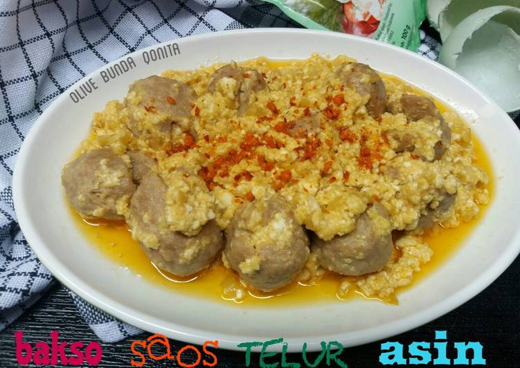 Bagaimana Membuat Bakso dengan saos saos telur asin yang Menggugah Selera