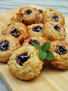 Foto resep Blueberry Cheese Thumbprint Cookies