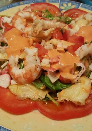 Una foto de Ensalada de cangrejo y langostinos
