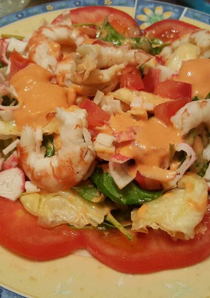 Una foto de Ensalada de cangrejo y langostinos