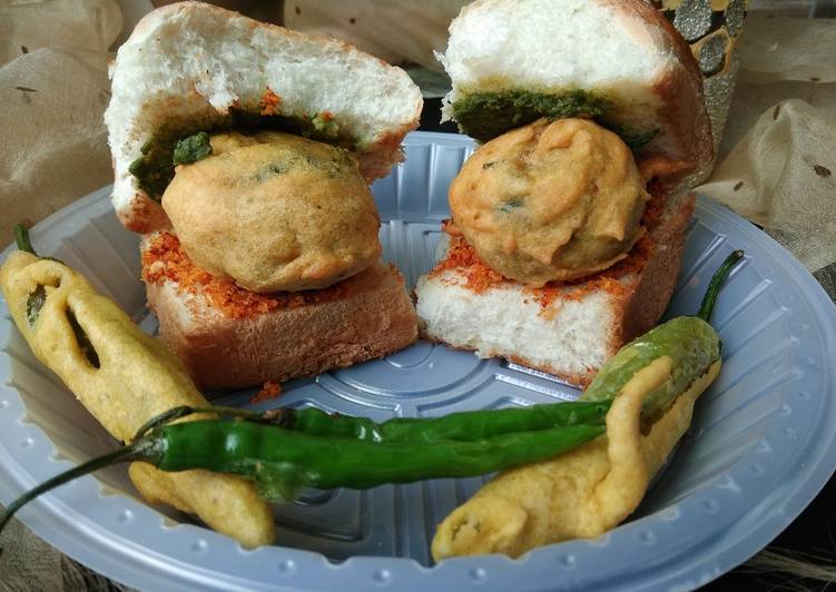 Mumbai Style vada pav