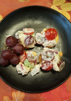 A picture of Chicken my way salad.