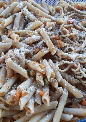 Una foto de Pasta con salsa de asado