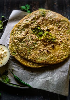 A picture of Matar Paratha.