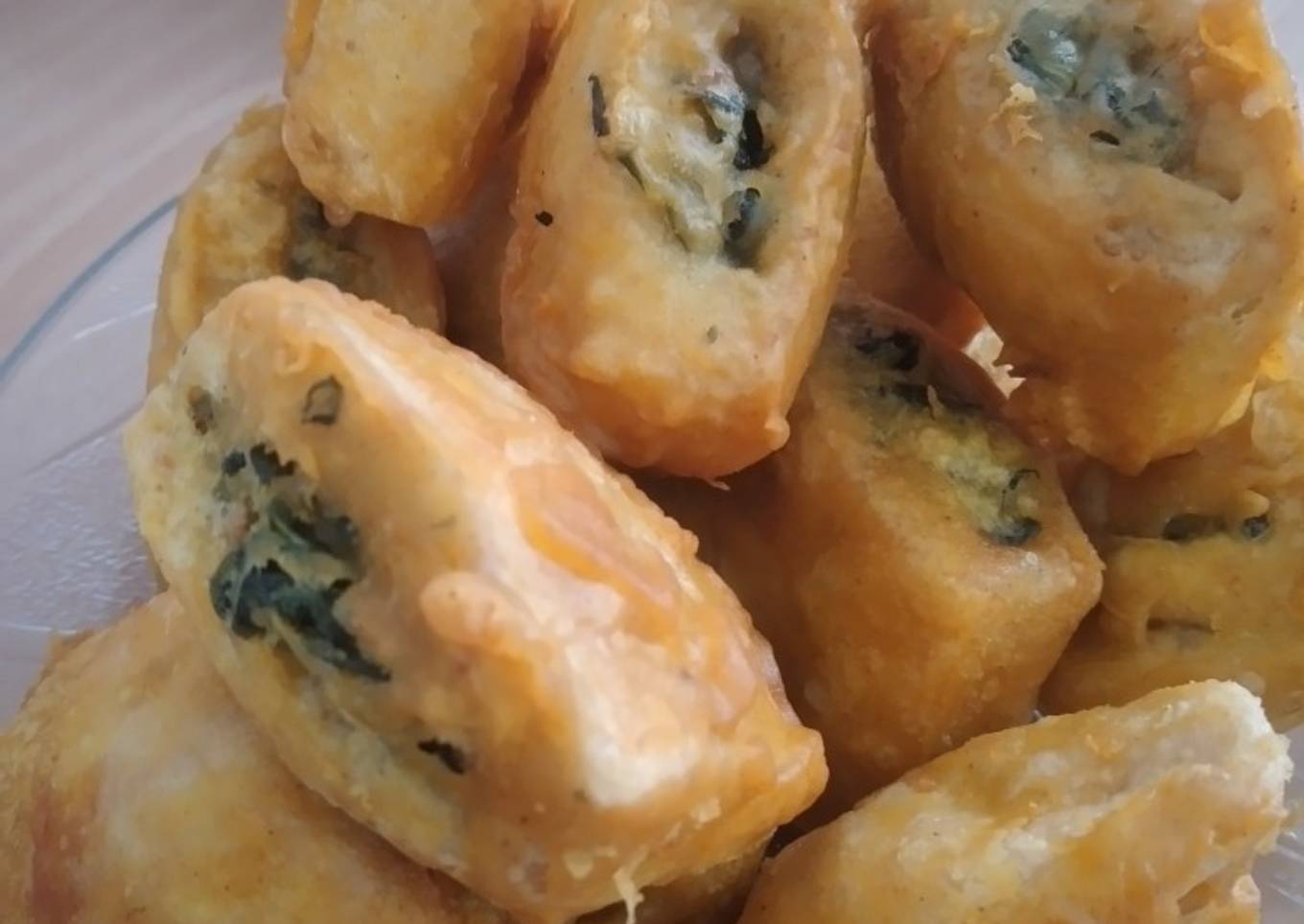 Tahu isi daun singkong