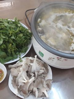 Hình của món Lẩu gà lá é (Đà Lạt).