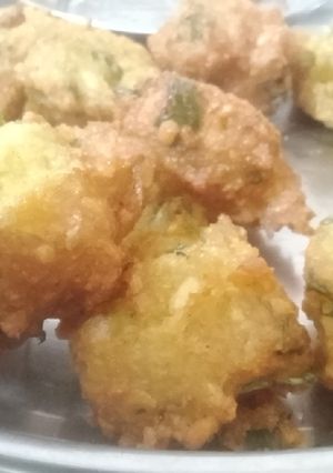 દાળવડા (Dal Vada Recipe In Gujarati) રેસીપી મુખ્ય ફોટો