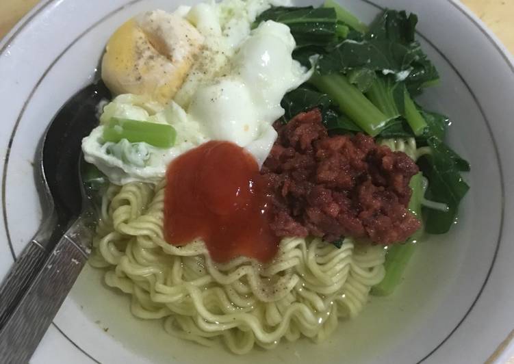 Cara Membuat Indomie Telor Kornet