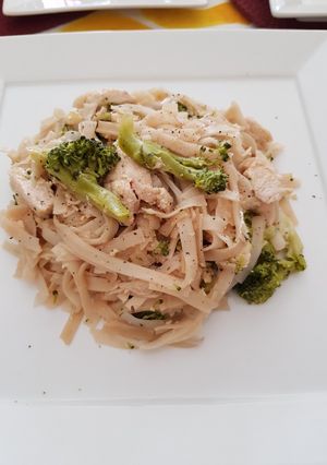 Una foto de Fideos de Arroz con salsa de Soya, estilo Thai
