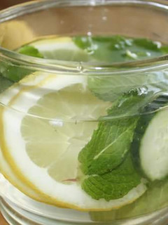 A picture of Detox water for flat tummy.
