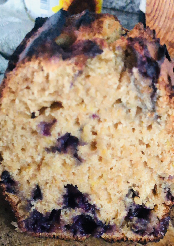 Una foto de Budín de arándanos y limón integral