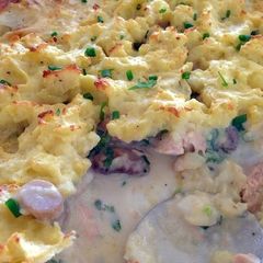 A picture of Fish pie with mushrooms.