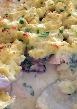 A picture of Fish pie with mushrooms.