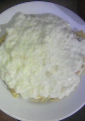 Una foto de Fideos con salsa Blanca Casera