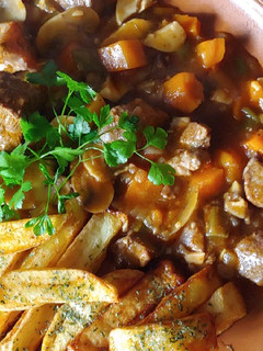 Una foto de Goulash Mediterráneo