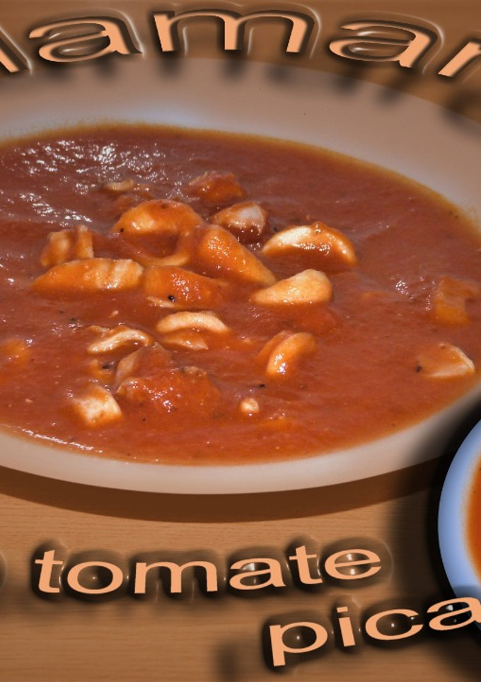 Una foto de Calamares en salsa de tomate