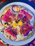 Pizza con impasto a base di zucchine