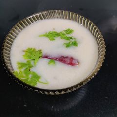 A picture of Singhara atta kadhi.
