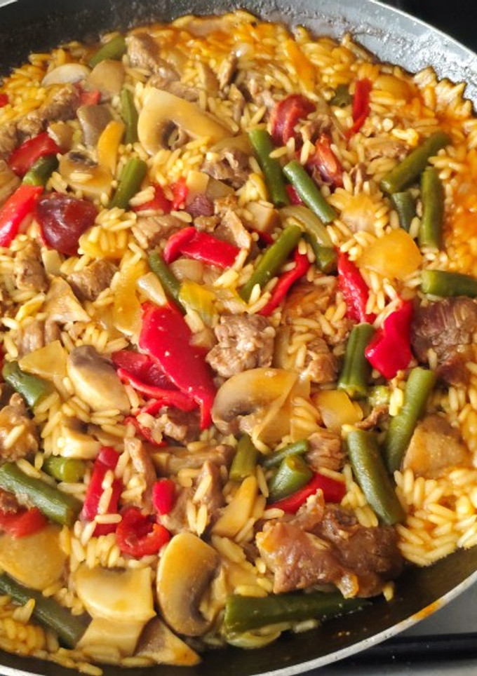 Una foto de Arroz con ternera y vegetales