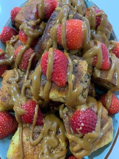صورة لوصفة فرنش توست بصوص الكراميل