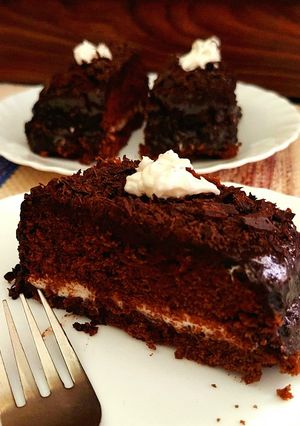 A picture of Dark chocolate Rocky Roads Pastry.