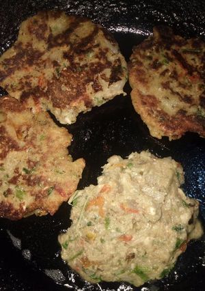 Una foto de Hamburguesa de berenjena, morrón y cebolla
