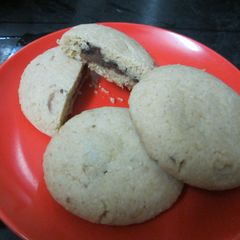 A picture of Choco centered Wheat Bran Cookies.