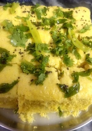 A picture of Khaman Dhokla.