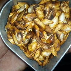 A picture of Fried pumpkin seed.