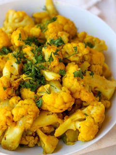 आलू गोभी की सब्जी (aloo Gobi ki sabzi recipe in Hindi) रेसिपी मुख्य फोटो