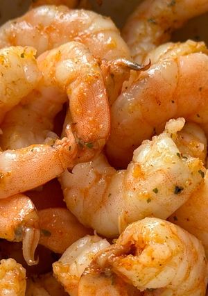 Hình của món Tôm Nõn Trộn Dầu Olive Provençale.