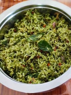 கொத்தமல்லி சேவை (Coriander savai) செய்முறை முக்கிய புகைப்படம்