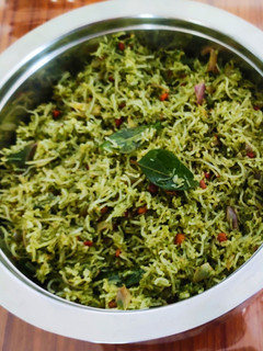 கொத்தமல்லி சேவை (Coriander savai) செய்முறை முக்கிய புகைப்படம்